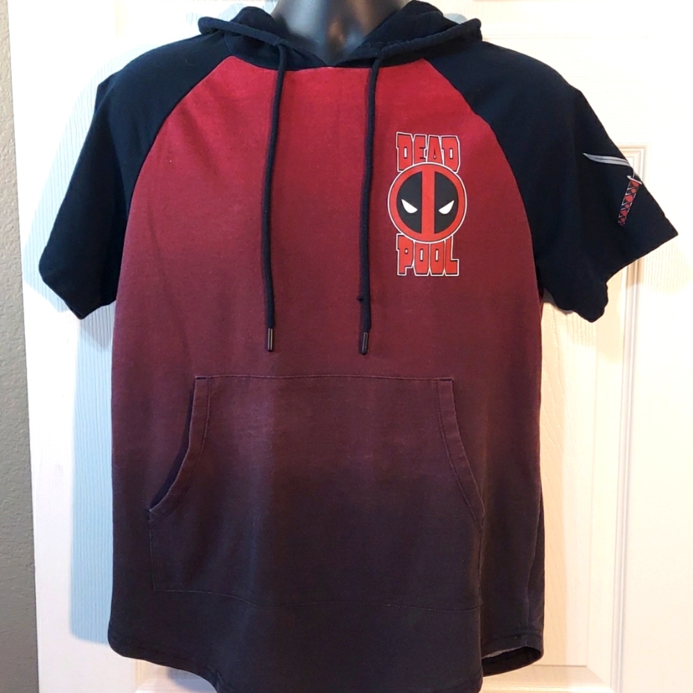 Marvel Comics Dead Pool red and black hoodie shirt